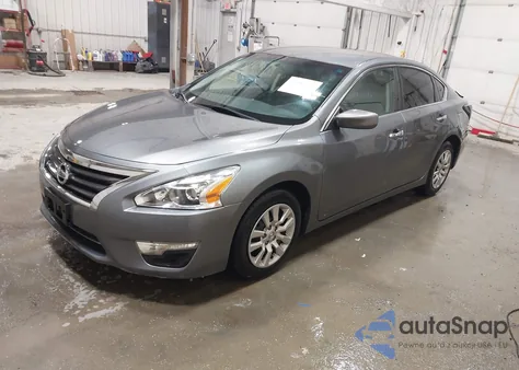 2015 Nissan Altima 2.5/2.5 S/2.5 Sl/2.5 Sv из США, поврежденный, VIN 1N4AL3AP5FN873589